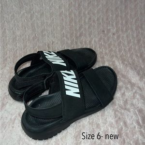Youth Nike Tanjun sport Sandals size 6